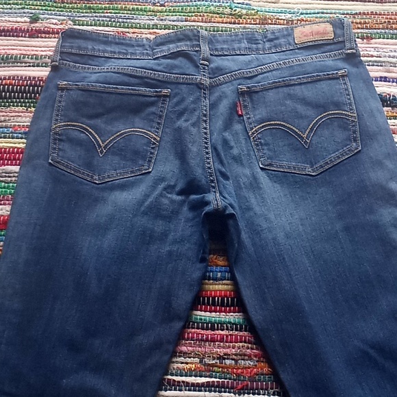 Levi's 518 Superlow Flared Jeans- #1647 - Picture 14 of 16